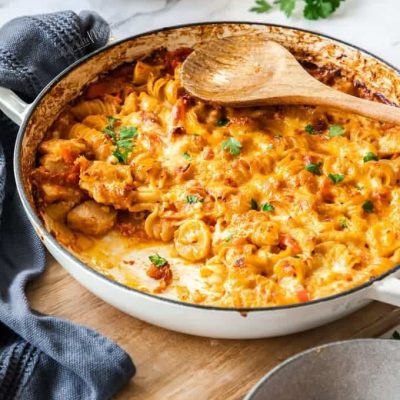 Easy One-Pan Chicken Pesto Pasta Delight