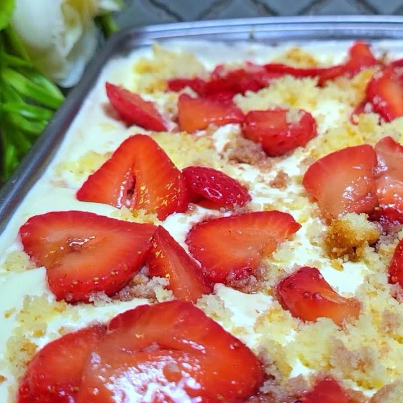 Easy Strawberry Cheesecake Trifle