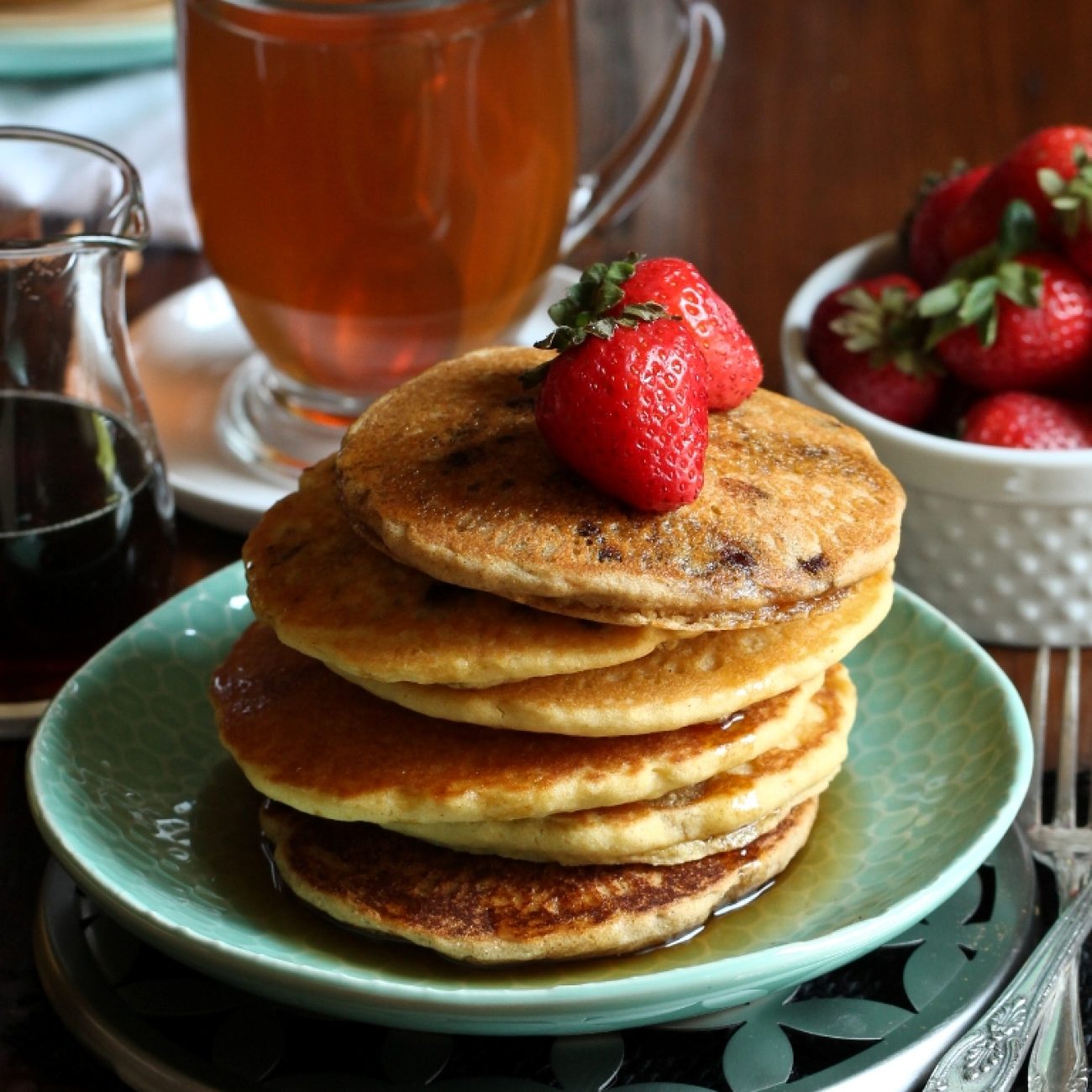 Easy Vegan Cornmeal Pancakes Recipe: Fluffy & Delicious