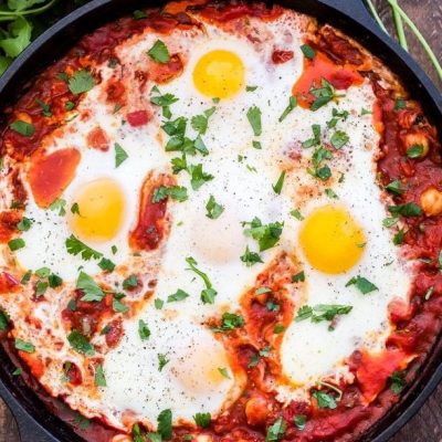 Eggs And Chickpeas In Spicy Tomato