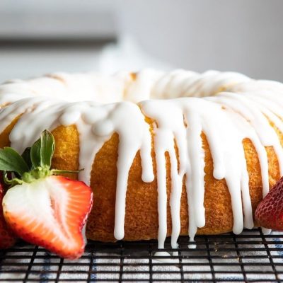 Extreme Lemon Bundt Cake