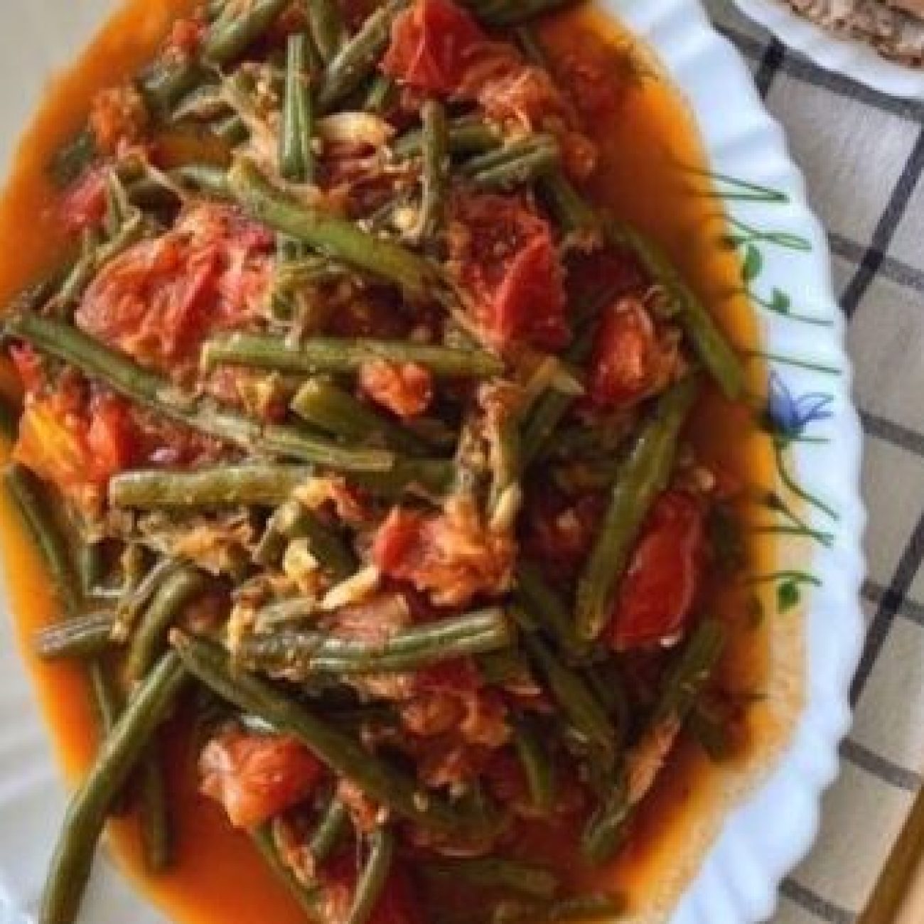 Fassoulei Bil Zeit Green Beans With Onion