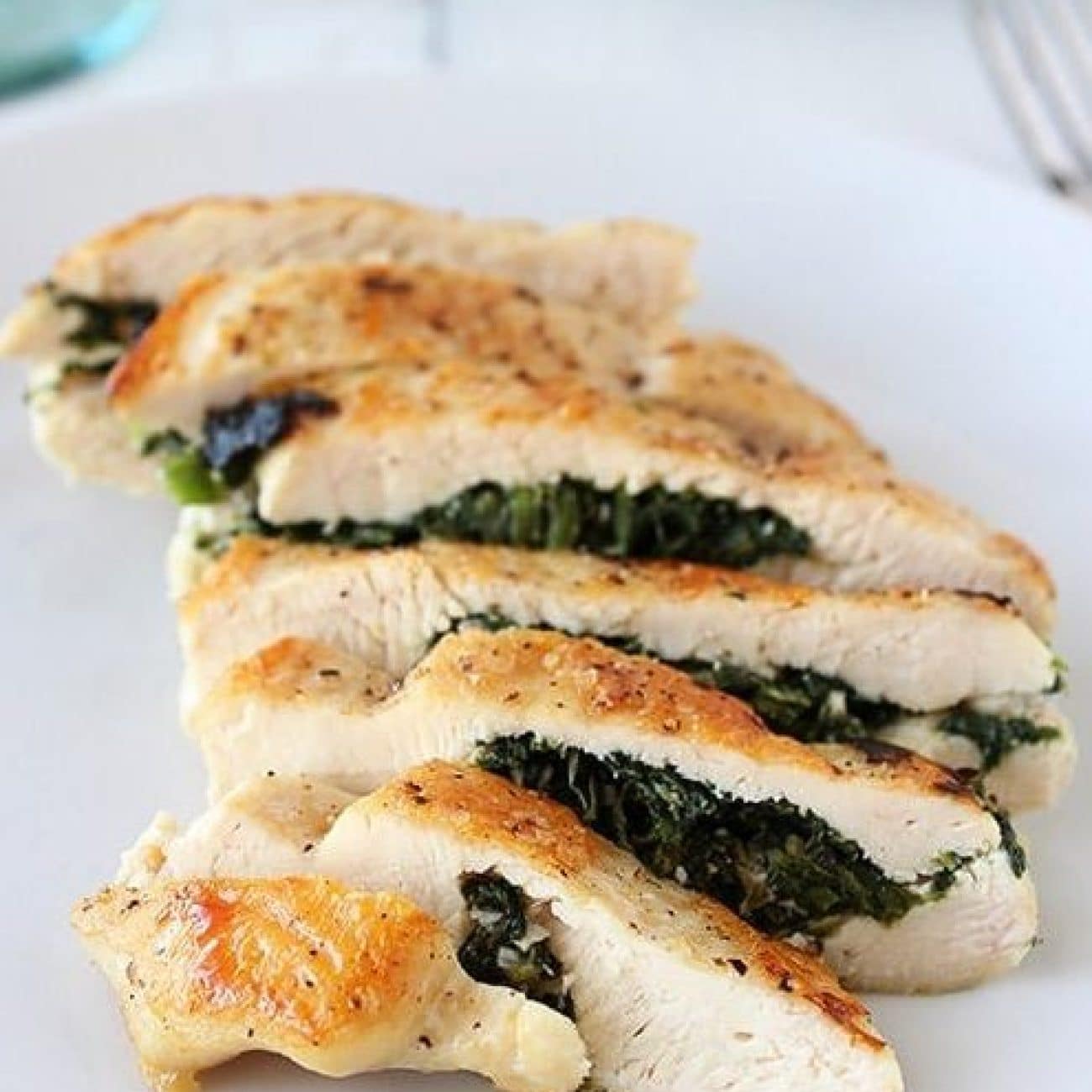 Feta-Stuffed Chicken Breast with Spinach: A Flavorful Delight