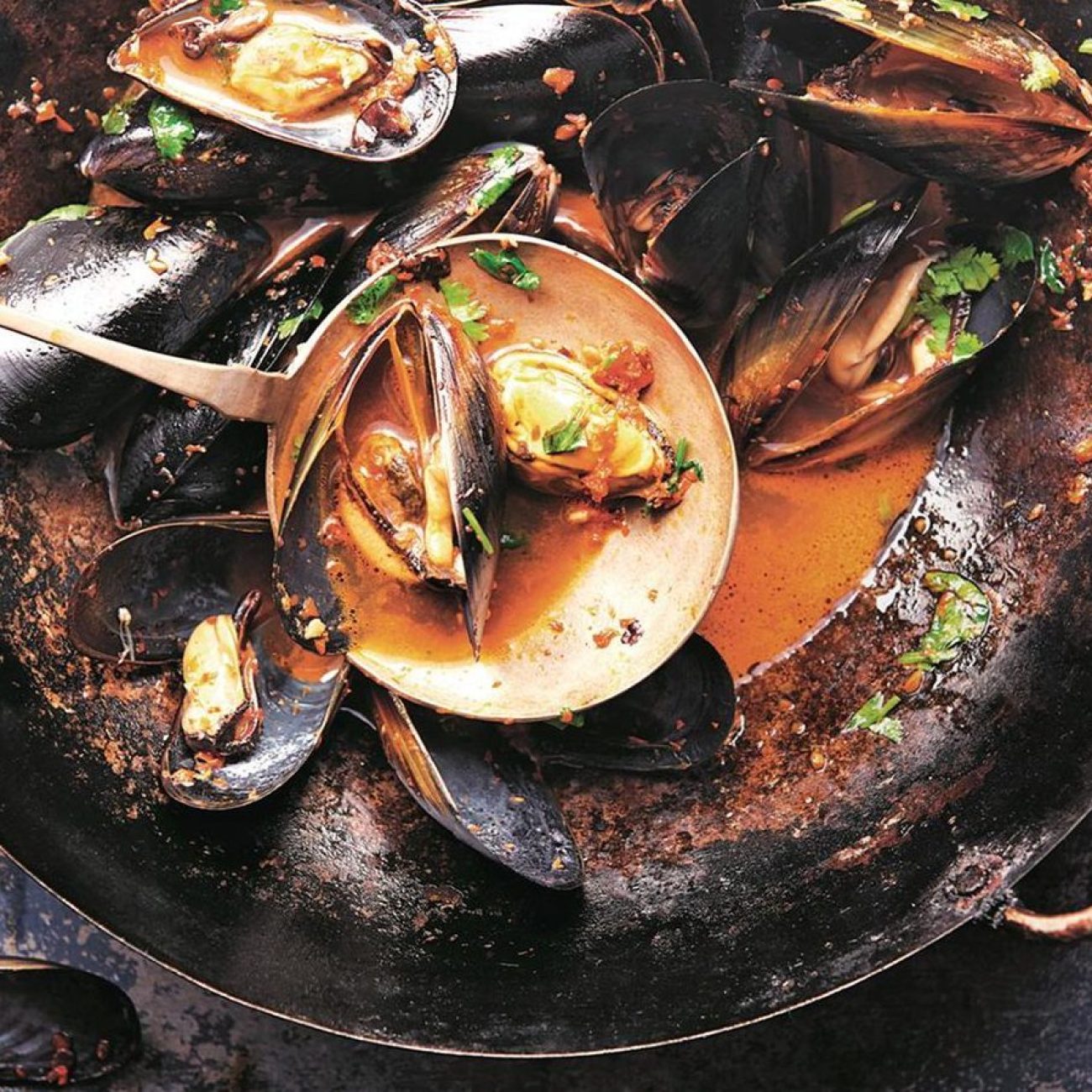 Fiery Black Bean Mussels Delight