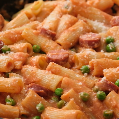 Fiery Chicken Sausage Penne Delight