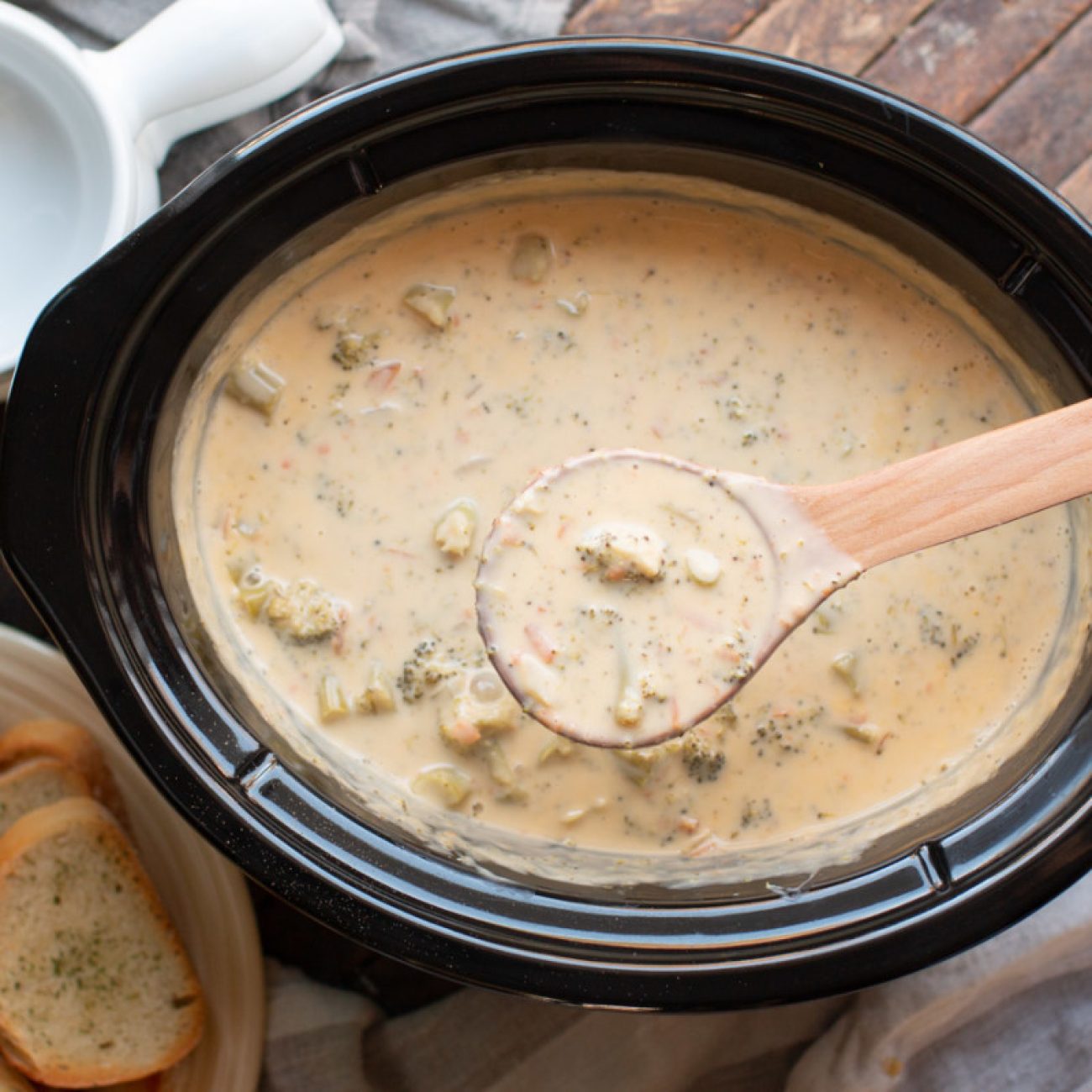 Fool-Proof Crock Pot Clam Chowder