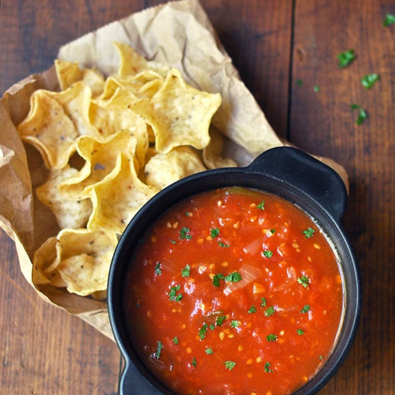 Fresh and Zesty Homemade Summer Tomato Salsa Recipe