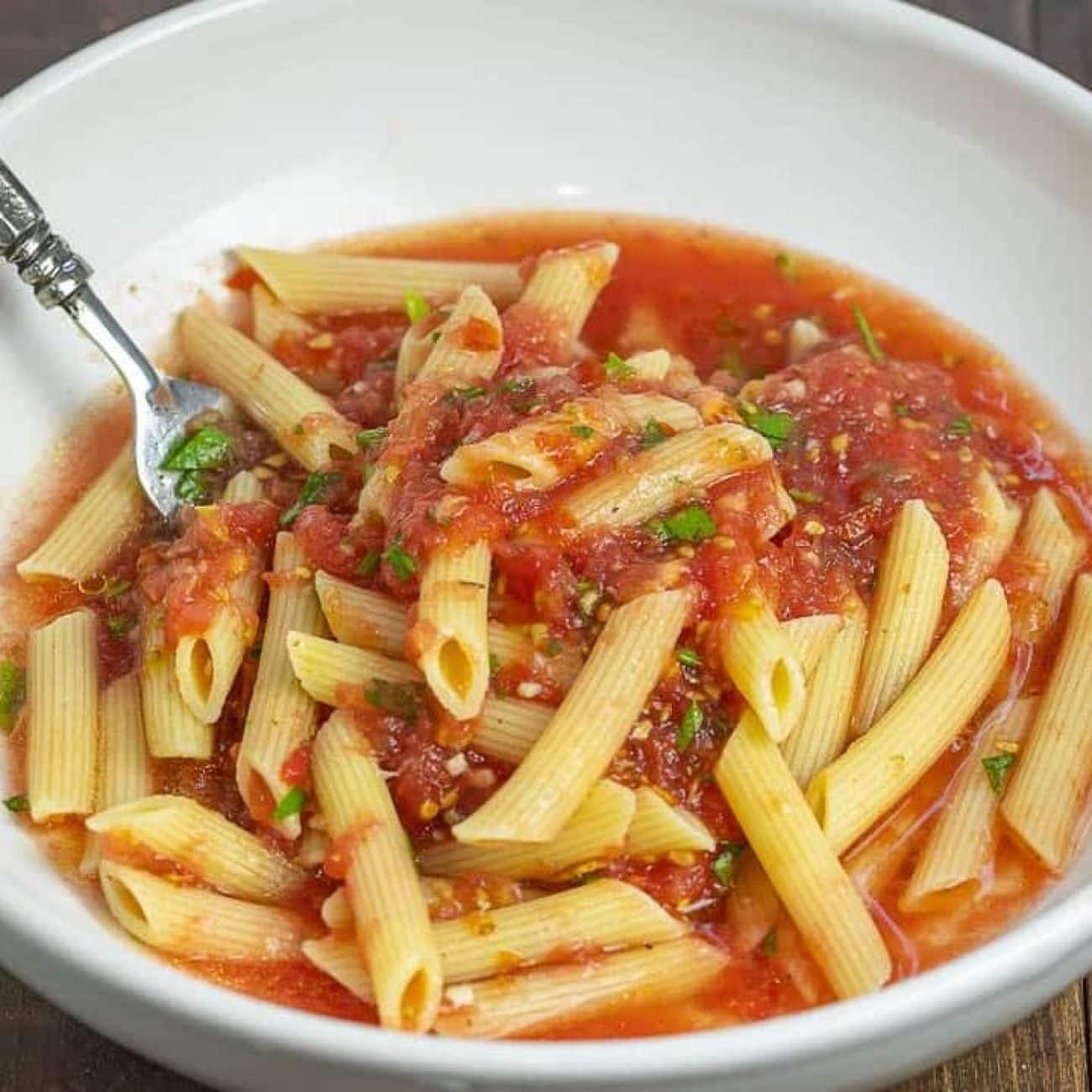 Fresh No-Cook Tomato Sauce Spaghetti Recipe