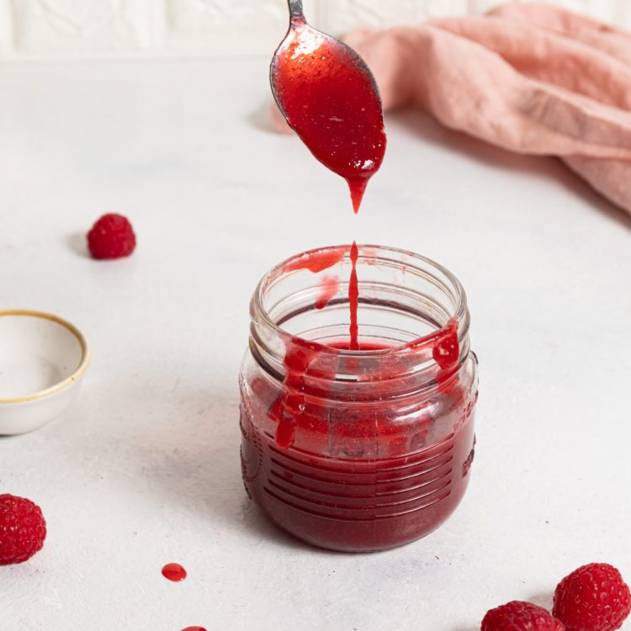 Fresh Raspberry Sauce, Easy! Pleasy! Sugar