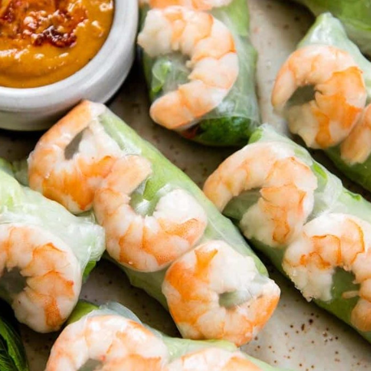 Fresh Vietnamese Summer Rolls with Authentic Dipping Sauce