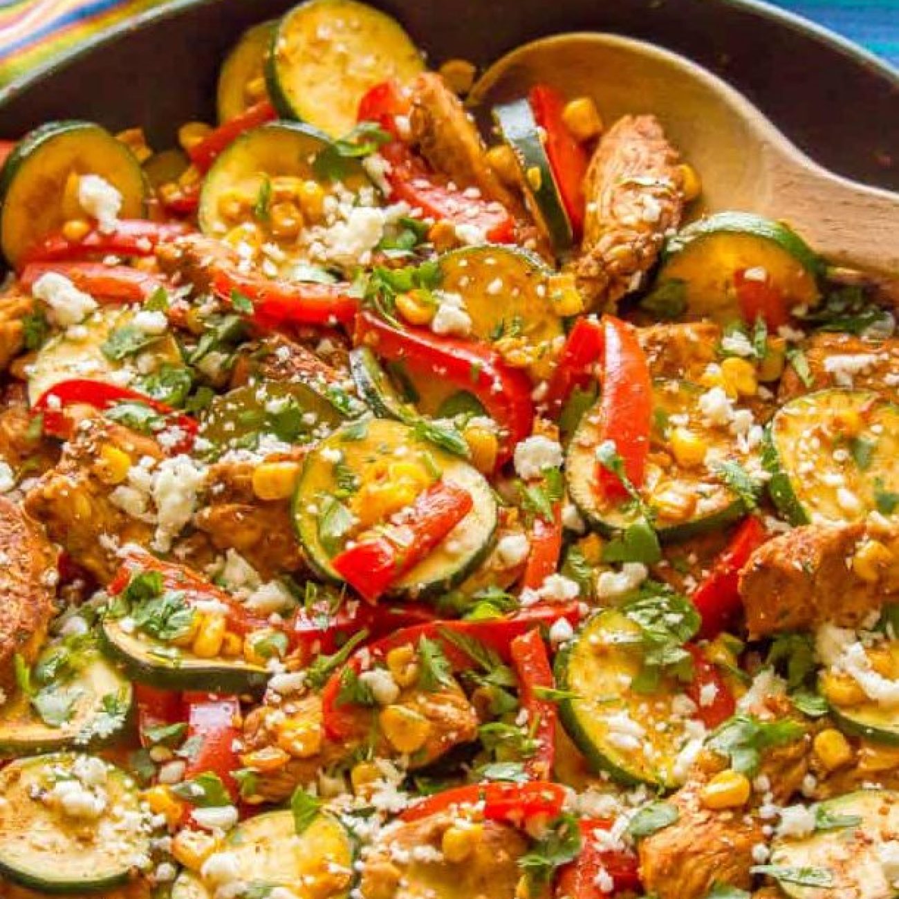 Garlic Chicken and Zucchini Skillet: A One-Pan Wonder