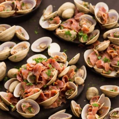 Garlic Herb Sherry-Steamed Clams Recipe