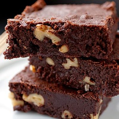 Gooey Walnut Brownies