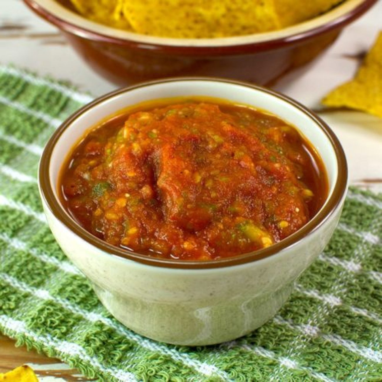 Grilled Chile And Tomato Salsa