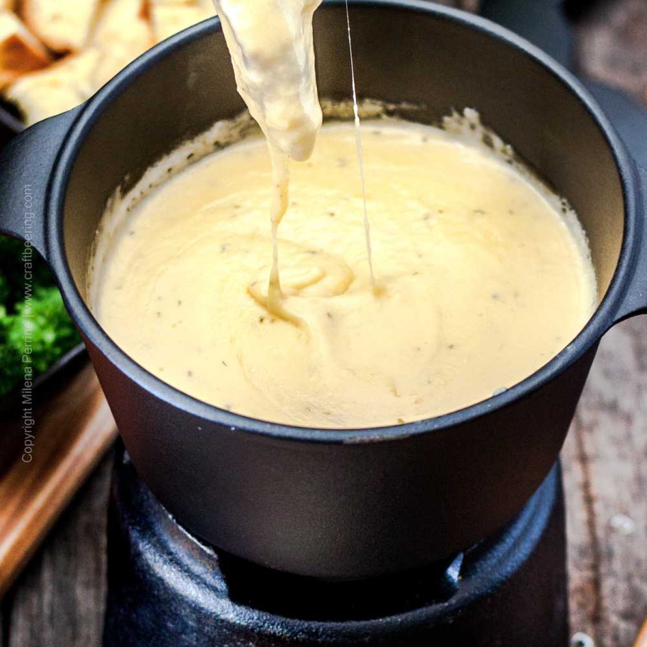 Guinness Cheddar Fondue Crock Pot