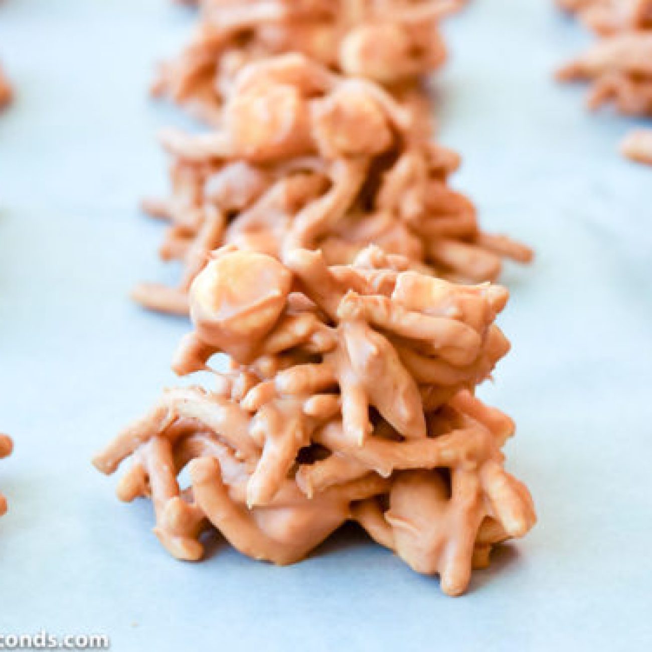 Harvest Mini Haystack Treats: Perfect for Kids and Adults