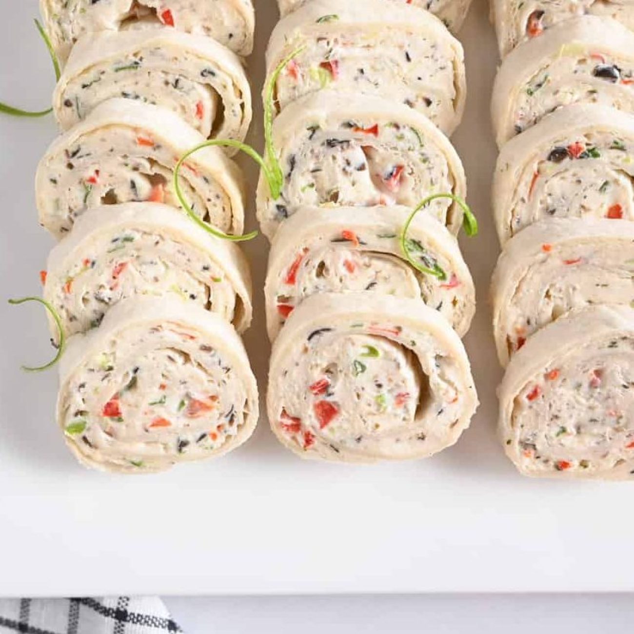 Healthy Vegetarian Pinwheel Bites: A Perfect Party Appetizer