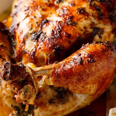 Herb-Infused Apple Roast Chicken: A Perfect Sunday Dinner Delight