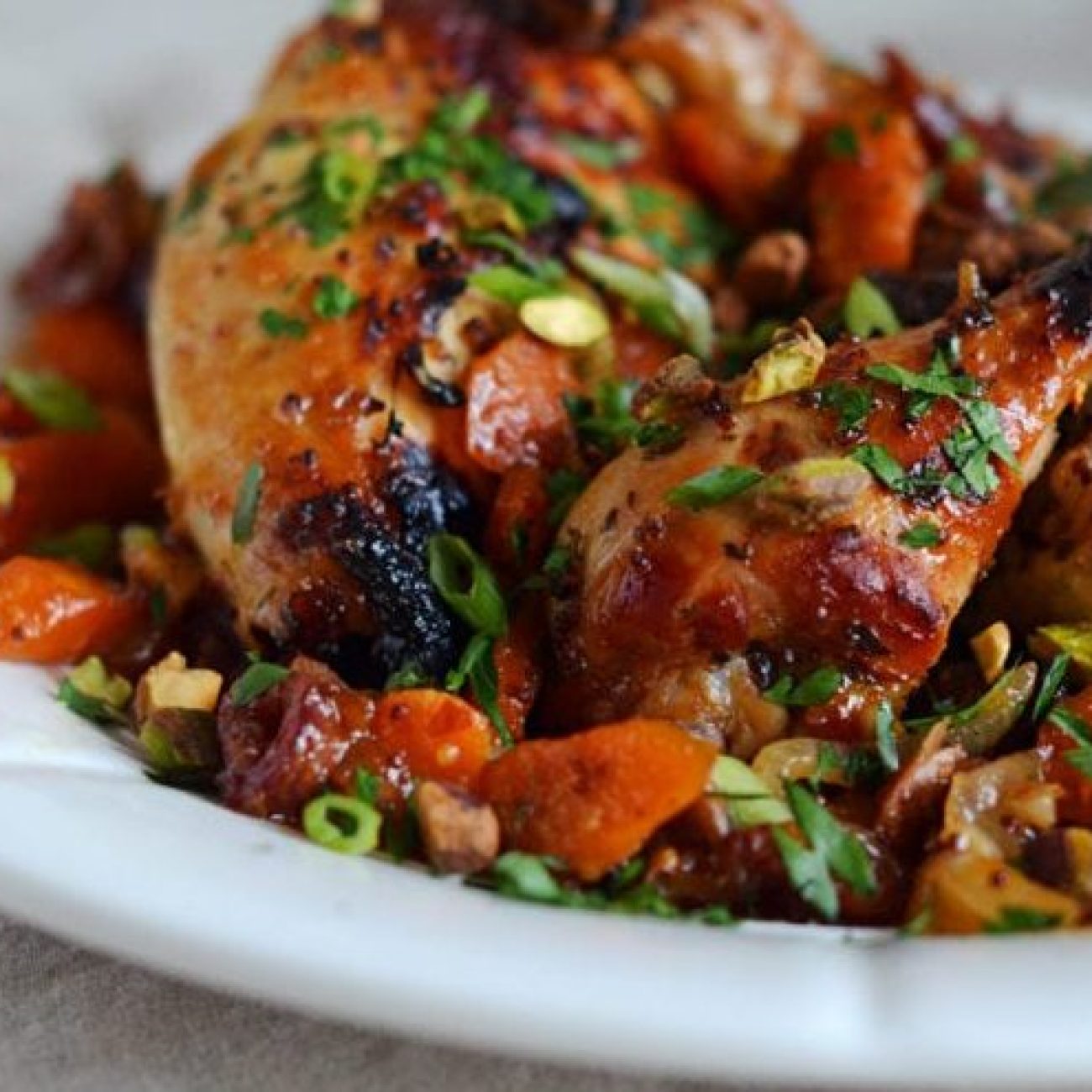 Herb-Infused Roast Chicken with Apple – Perfect Sunday Dinner Recipe