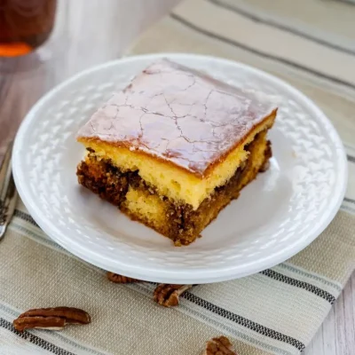 Honey Bun Glazed Cake