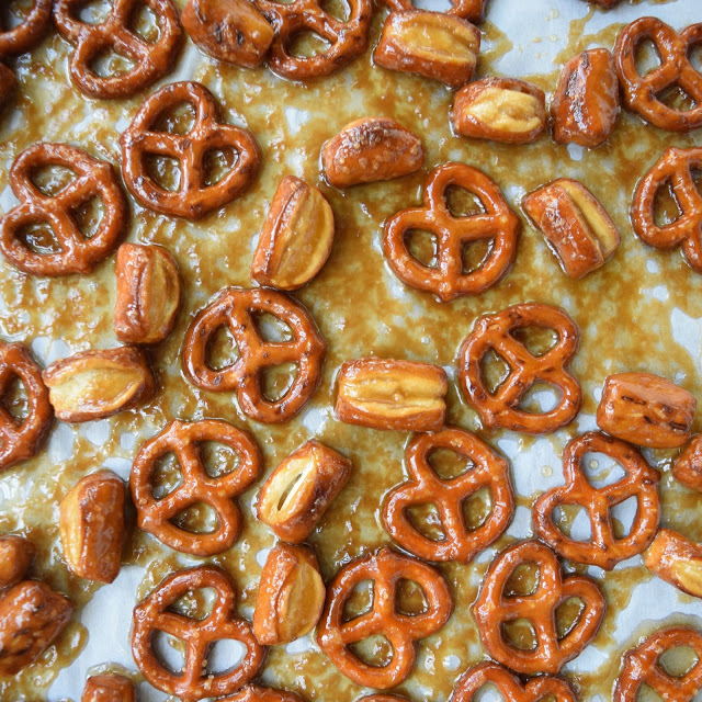 Honey-Glazed Spiced Pretzels: A Crunchy Delight Recipe