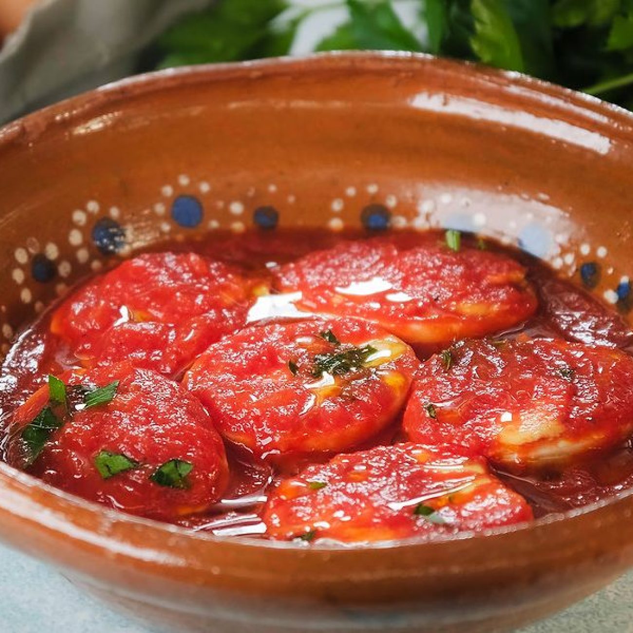 Italian-Style Eggs with Tomatoes, Mushrooms, and Uova