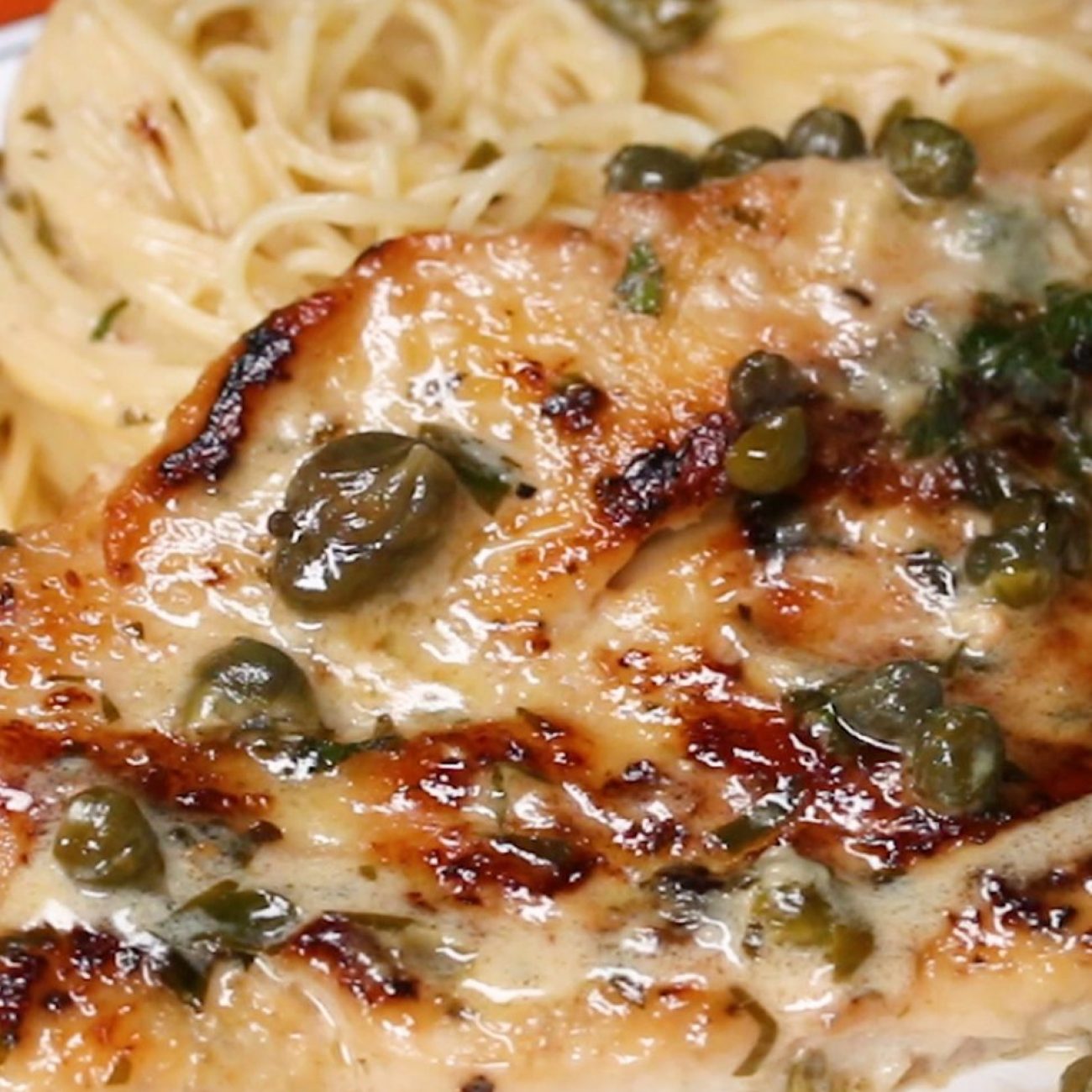 Lemon Garlic Chicken Piccata: A Zesty Weeknight Delight