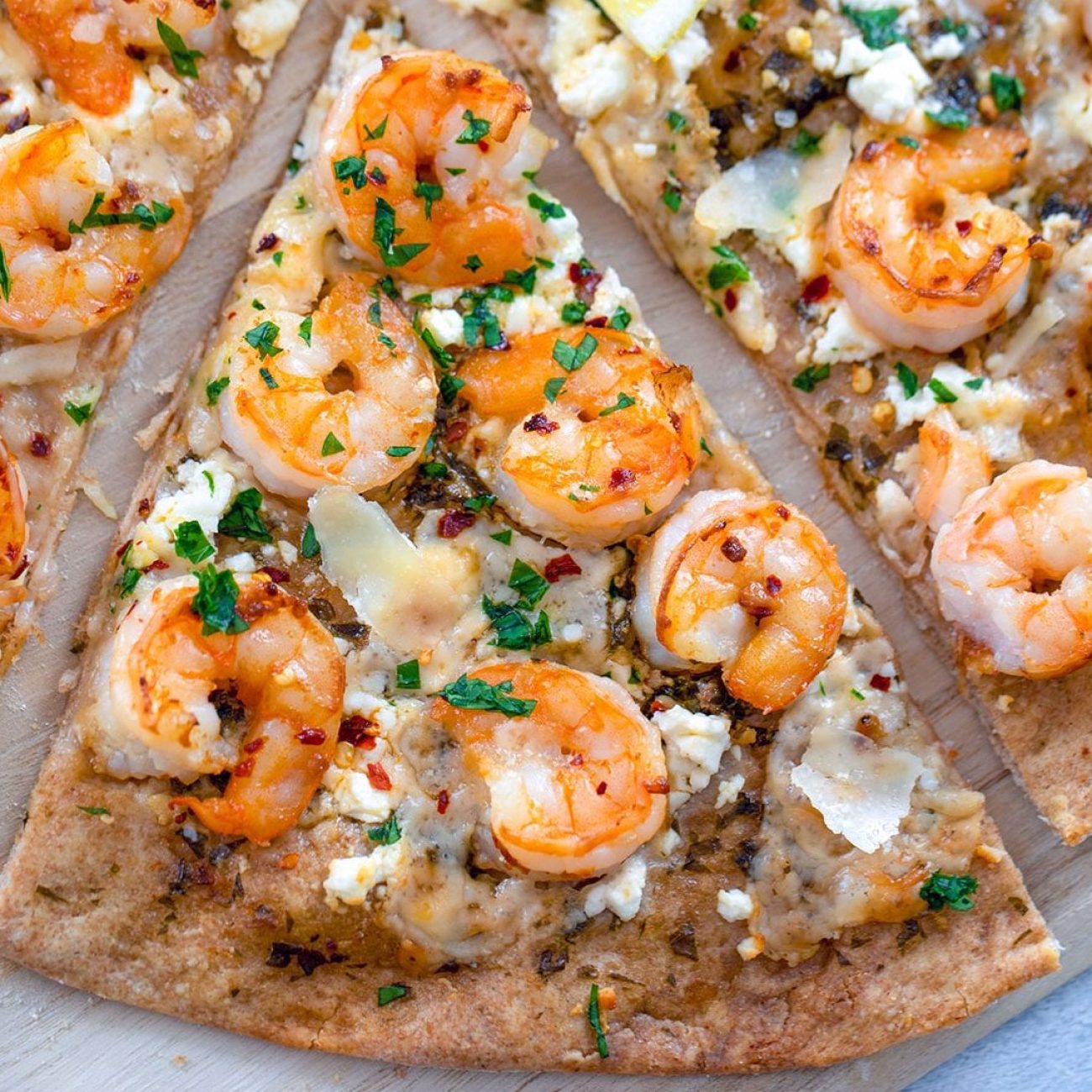 Lemon-Garlic Shrimp with a Spicy Crust: A Flavorful Seafood Delight