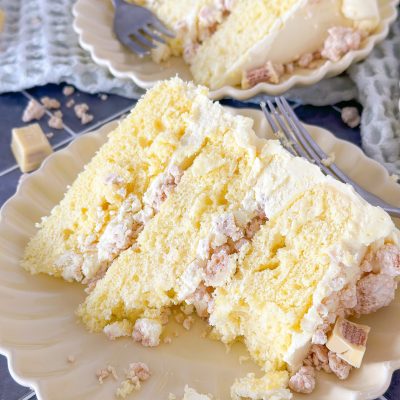 Lemon Layer Cake With Pineapple Filling