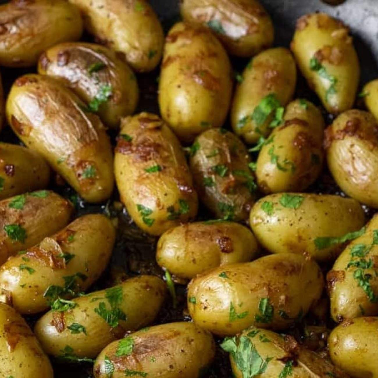 Lemony Garlic Fingerling Potatoes