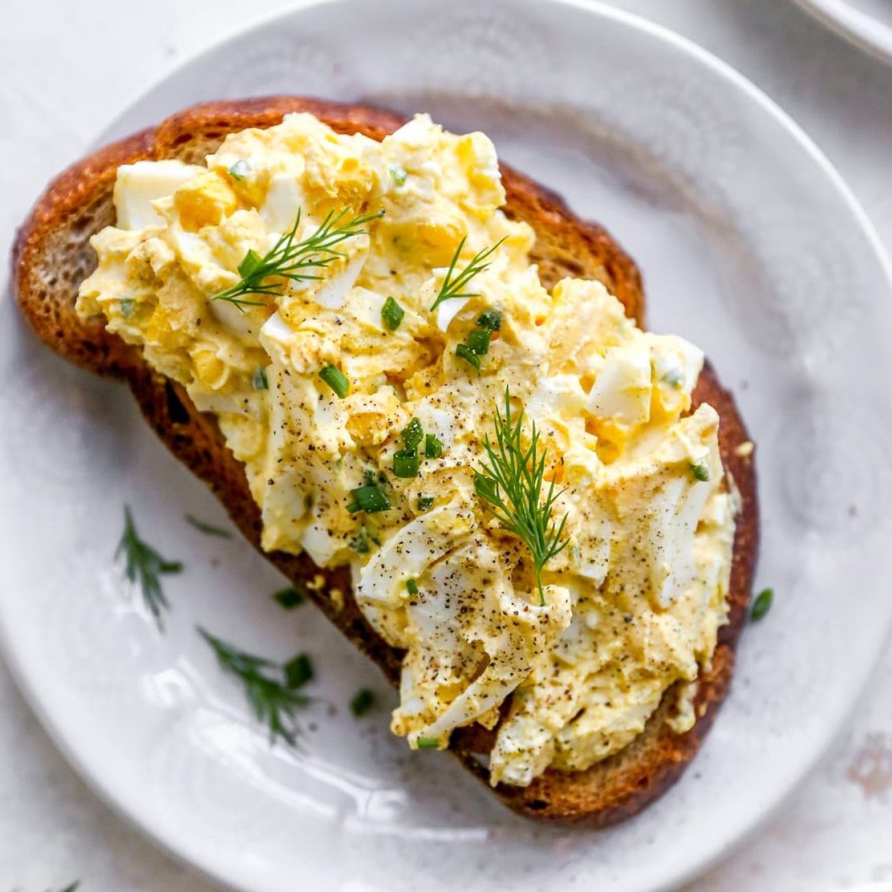 Low-Calorie Egg Salad for Healthy Weight Management