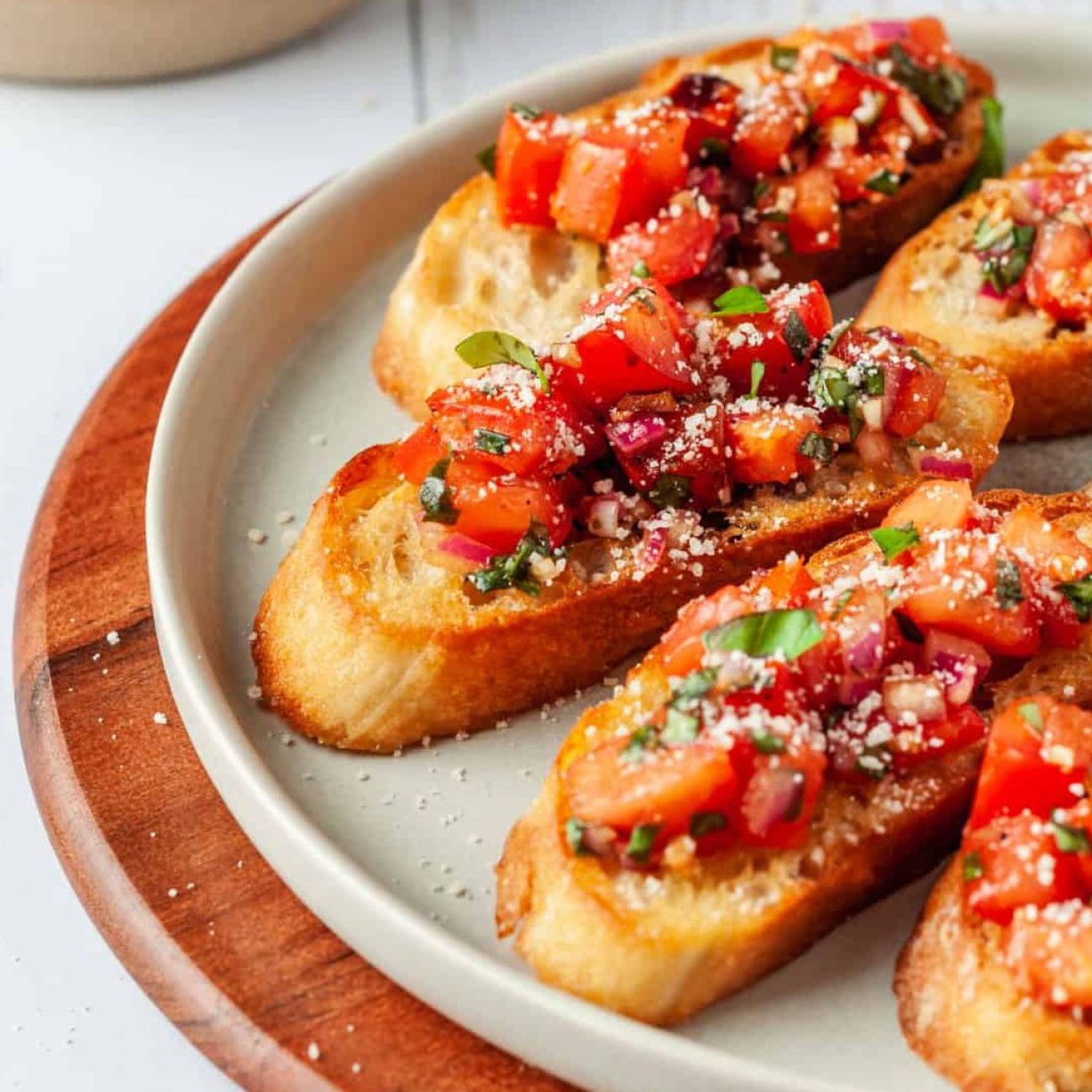 Low-Calorie Fresh Tomato Bruschetta Recipe