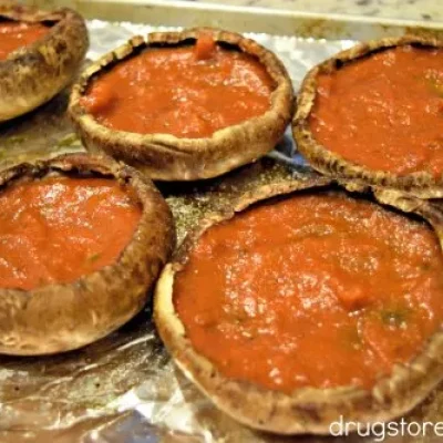 Low-Carb Portabella Mushroom Pizzas