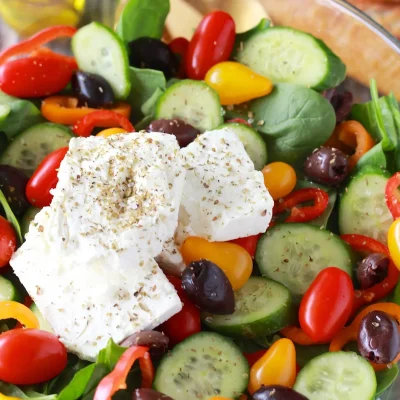 Mediterranean Spinach Salad