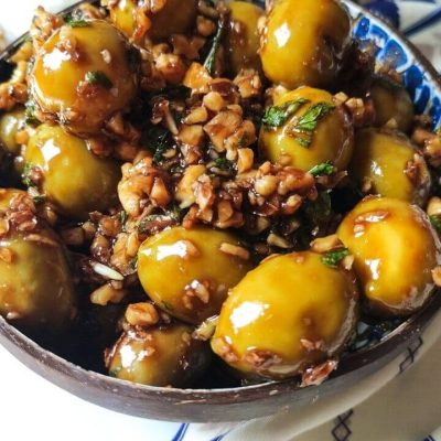 Mediterranean-Style Aromatic Herbed Olives Recipe