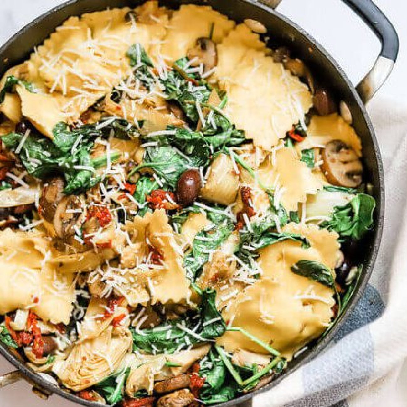 Mediterranean Sun-Dried Tomato and Artichoke Pasta