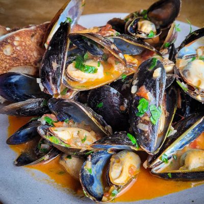 Mexican-Style Steamed Mussels