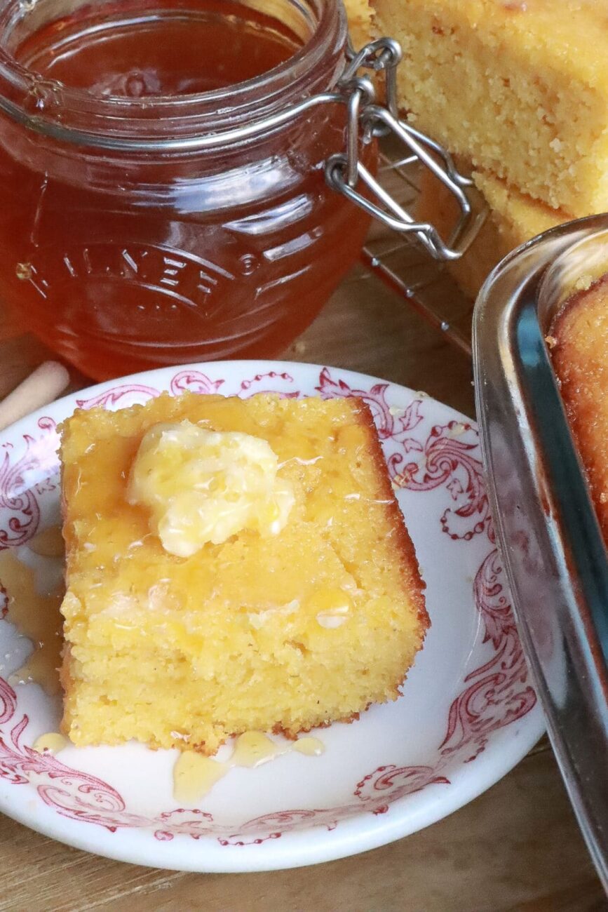 Moist and Fluffy Steamed Cornbread Cakes Recipe