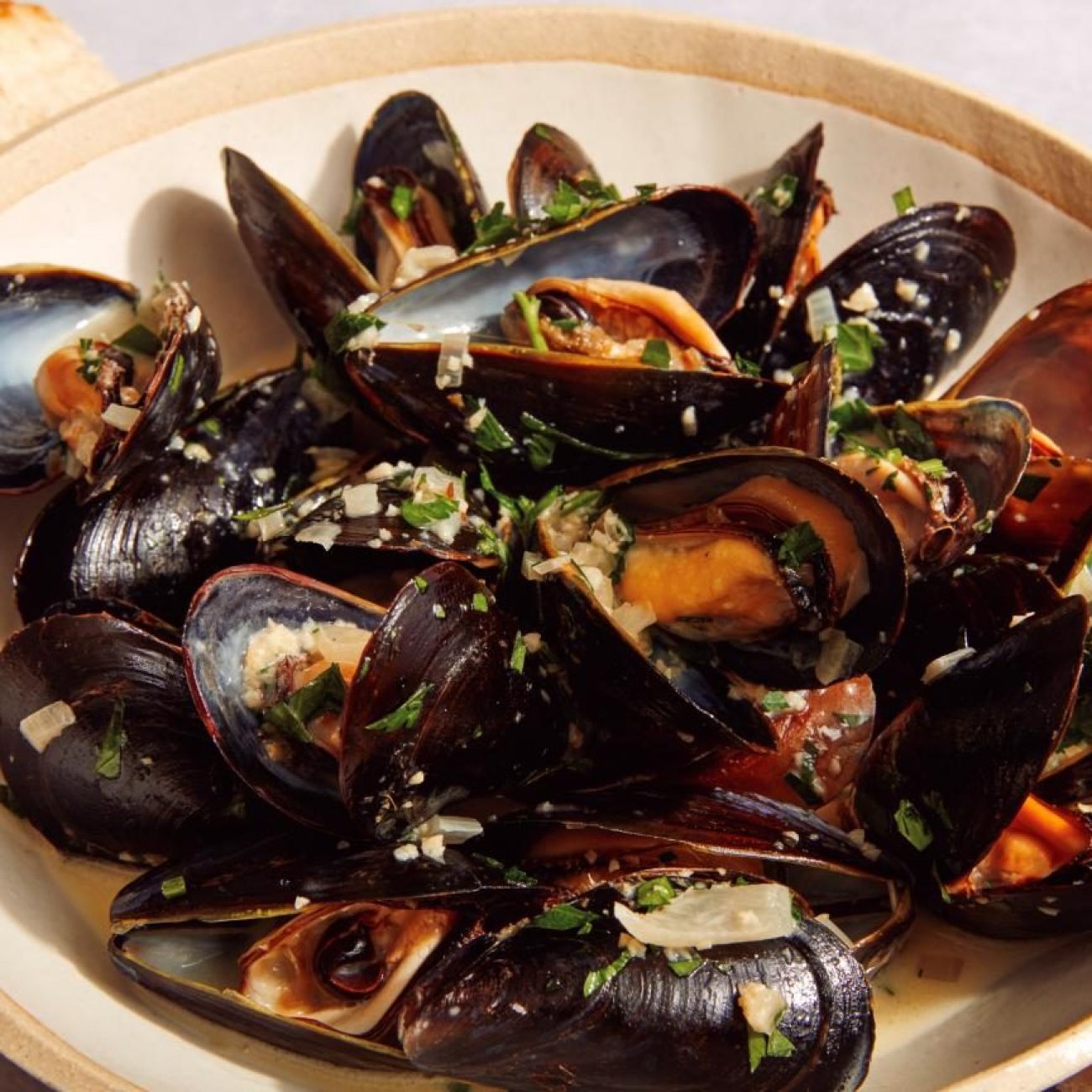 Mussels In White Wine Sauce Mejillones A La