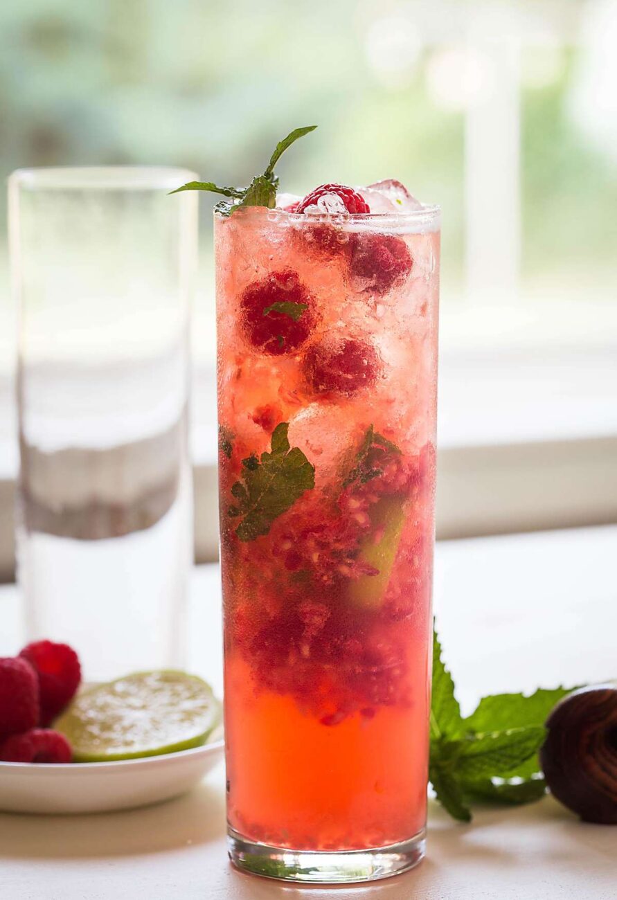 Non-Alcoholic Berry Mojito Mocktail Recipe