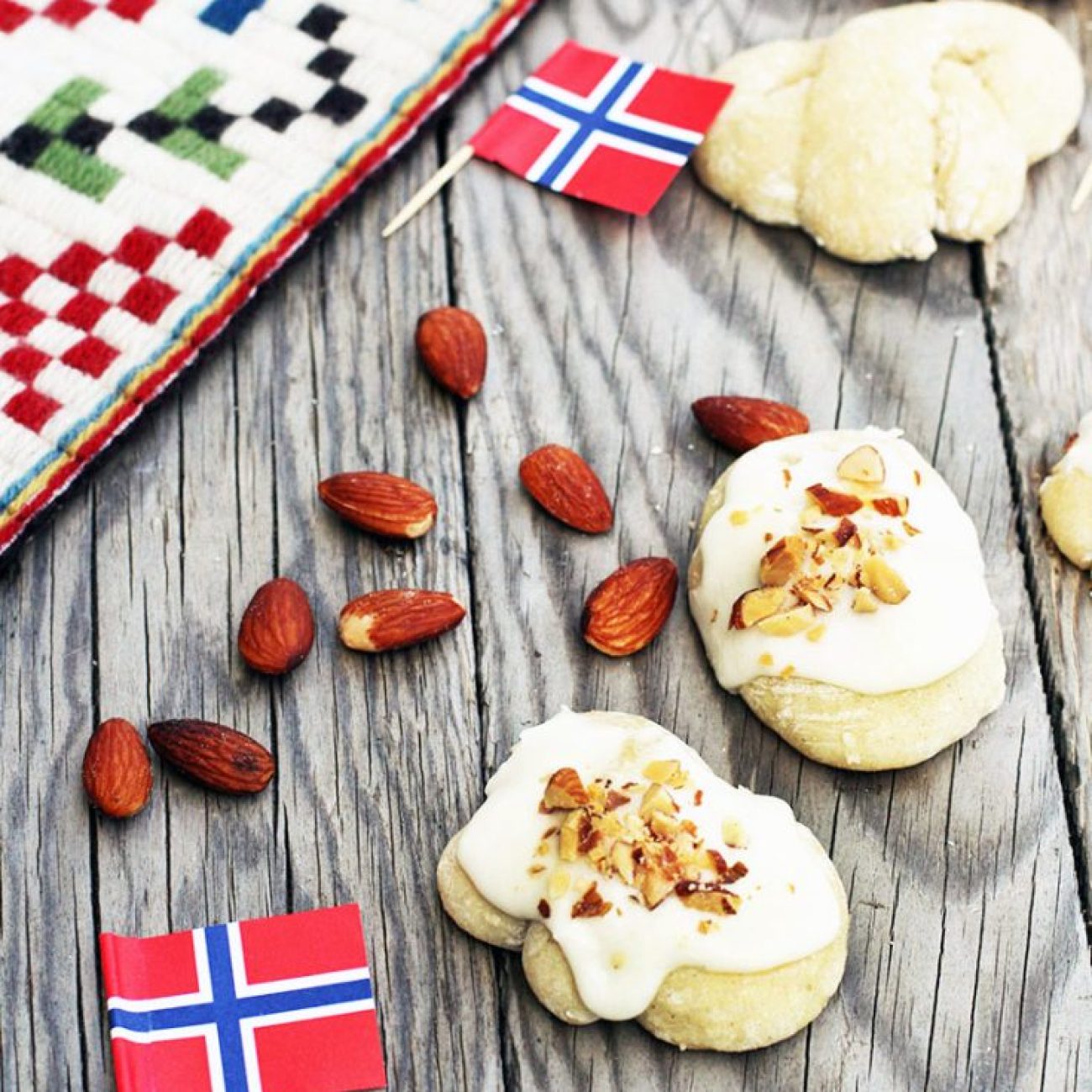 Norwegian Spice Cookies