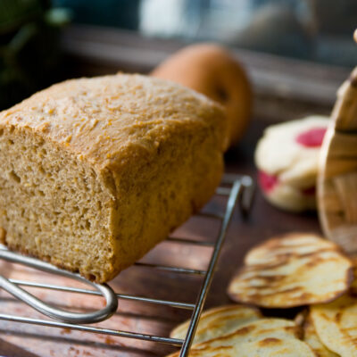 Old-Fashioned Anadama Bread