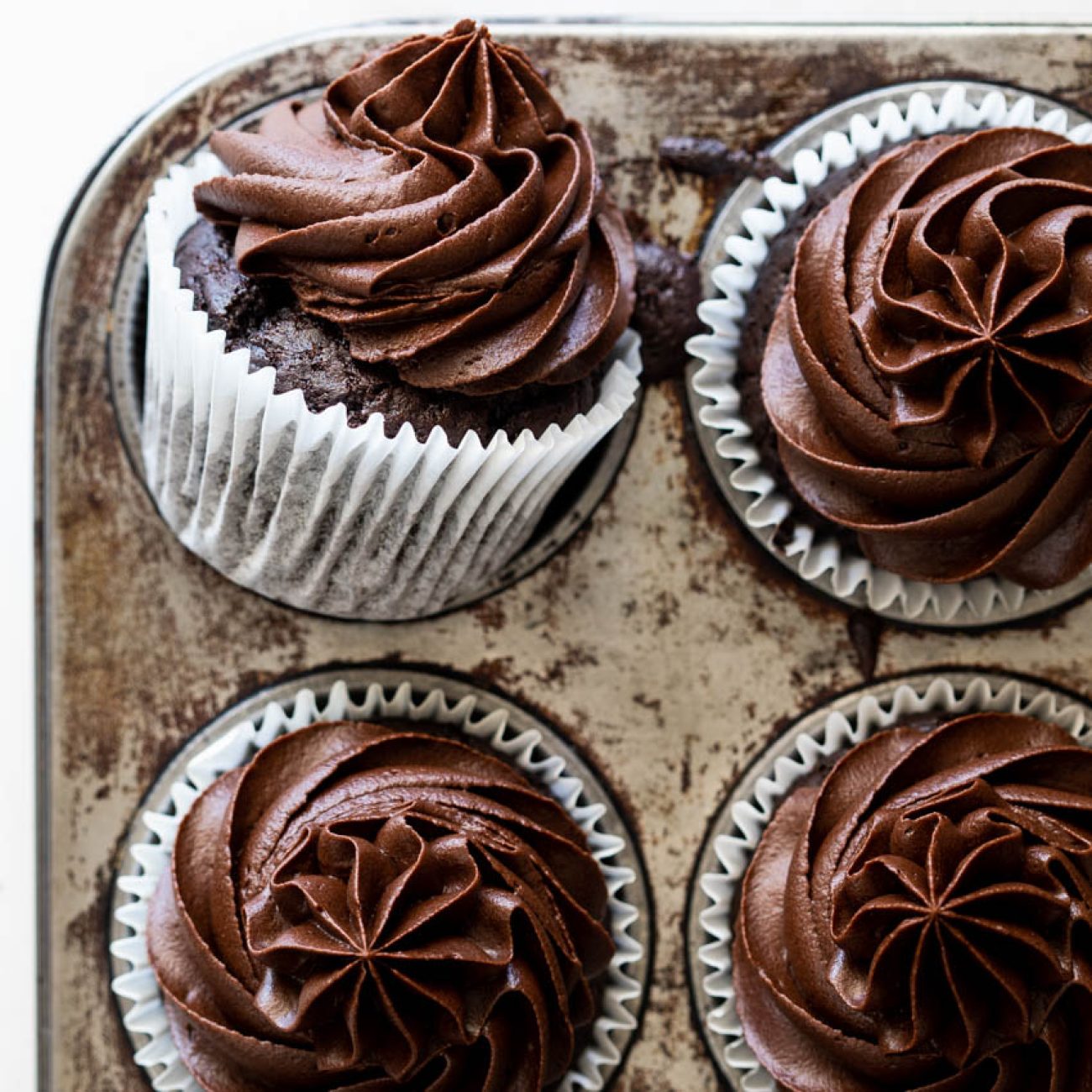 One Bowl Chocolate Cupcakes