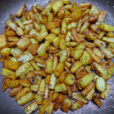 Pan-Fried Potatoes With Turmeric For 1