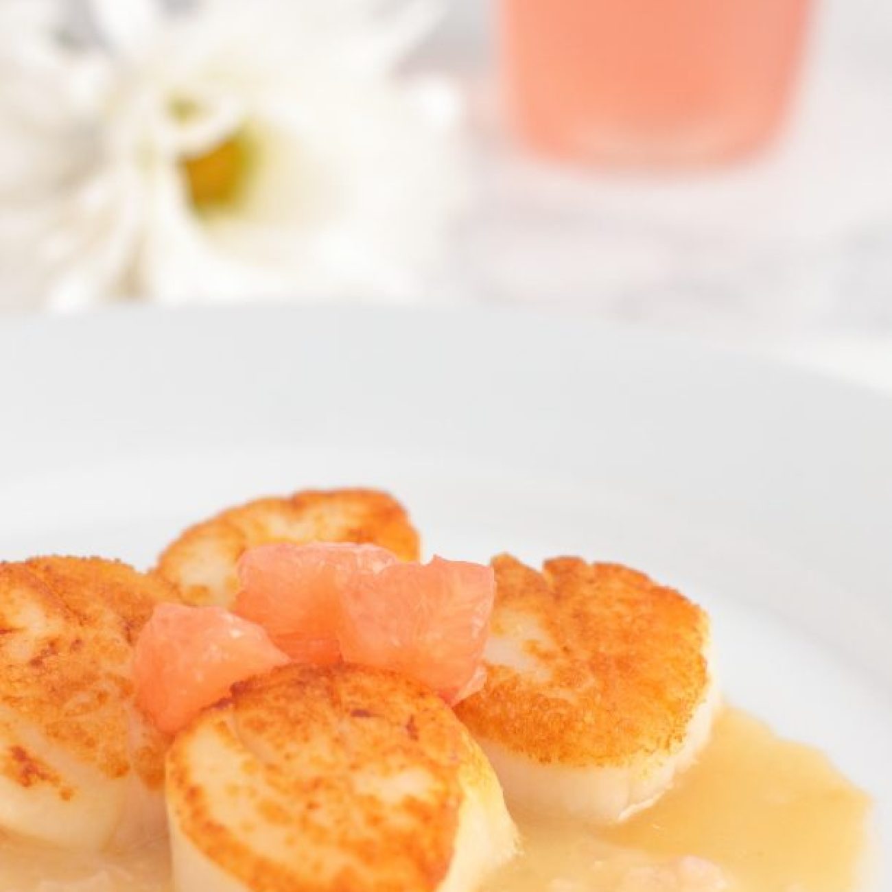 Pan-Seared Scallops With Champagne