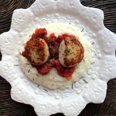 Pan Seared Scallops With Fresh Tomato