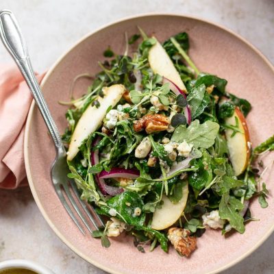 Pear-And-Spinach Salad With Goat Cheese