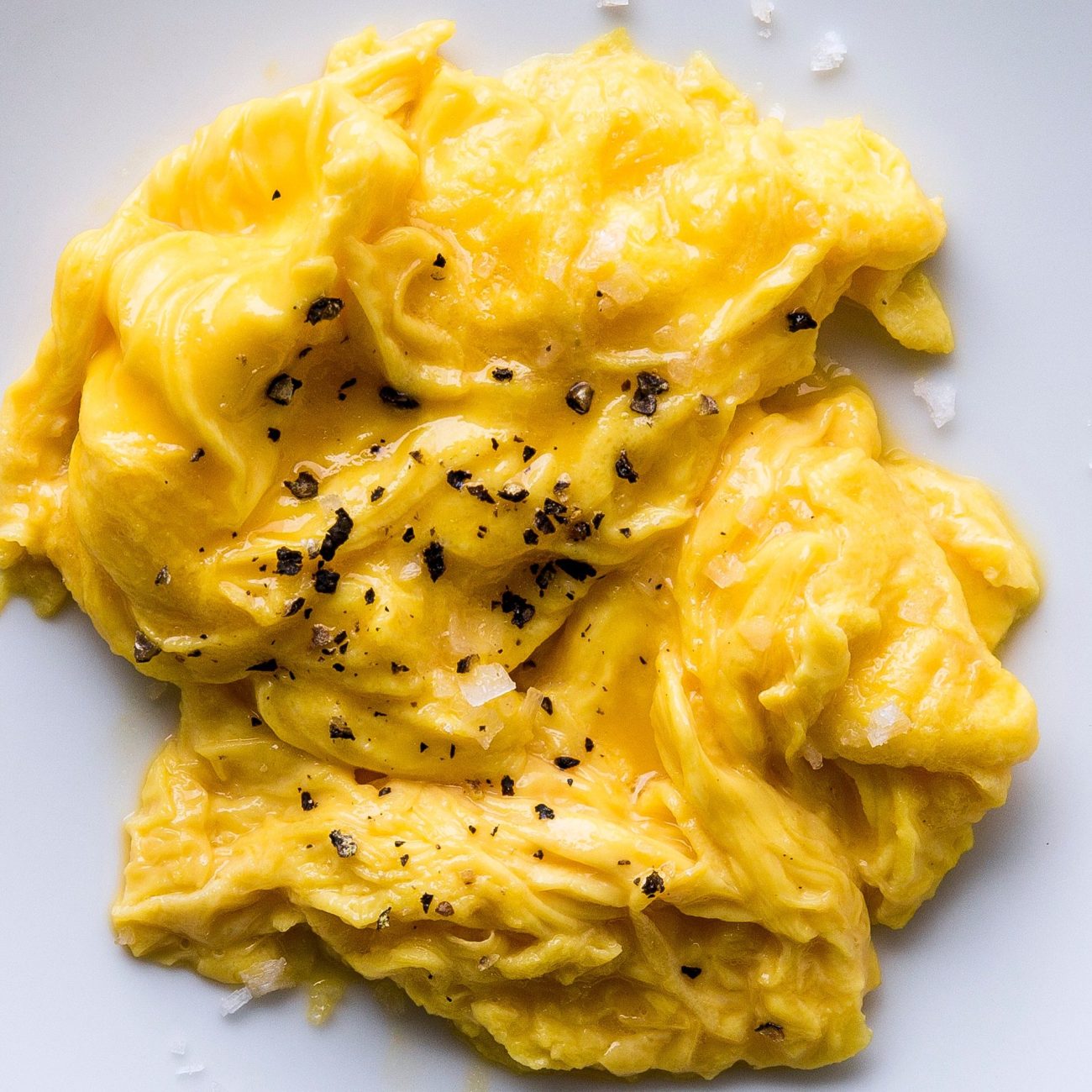 Perfectly Fluffy Scrambled Eggs: A Step-by-Step Guide