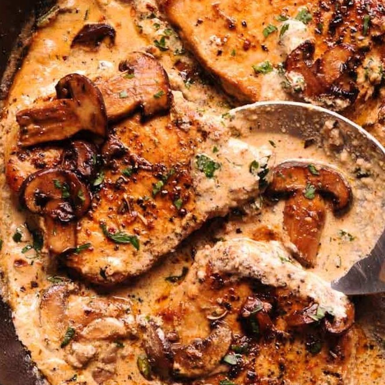 Pork Chops With Fresh Mushrooms