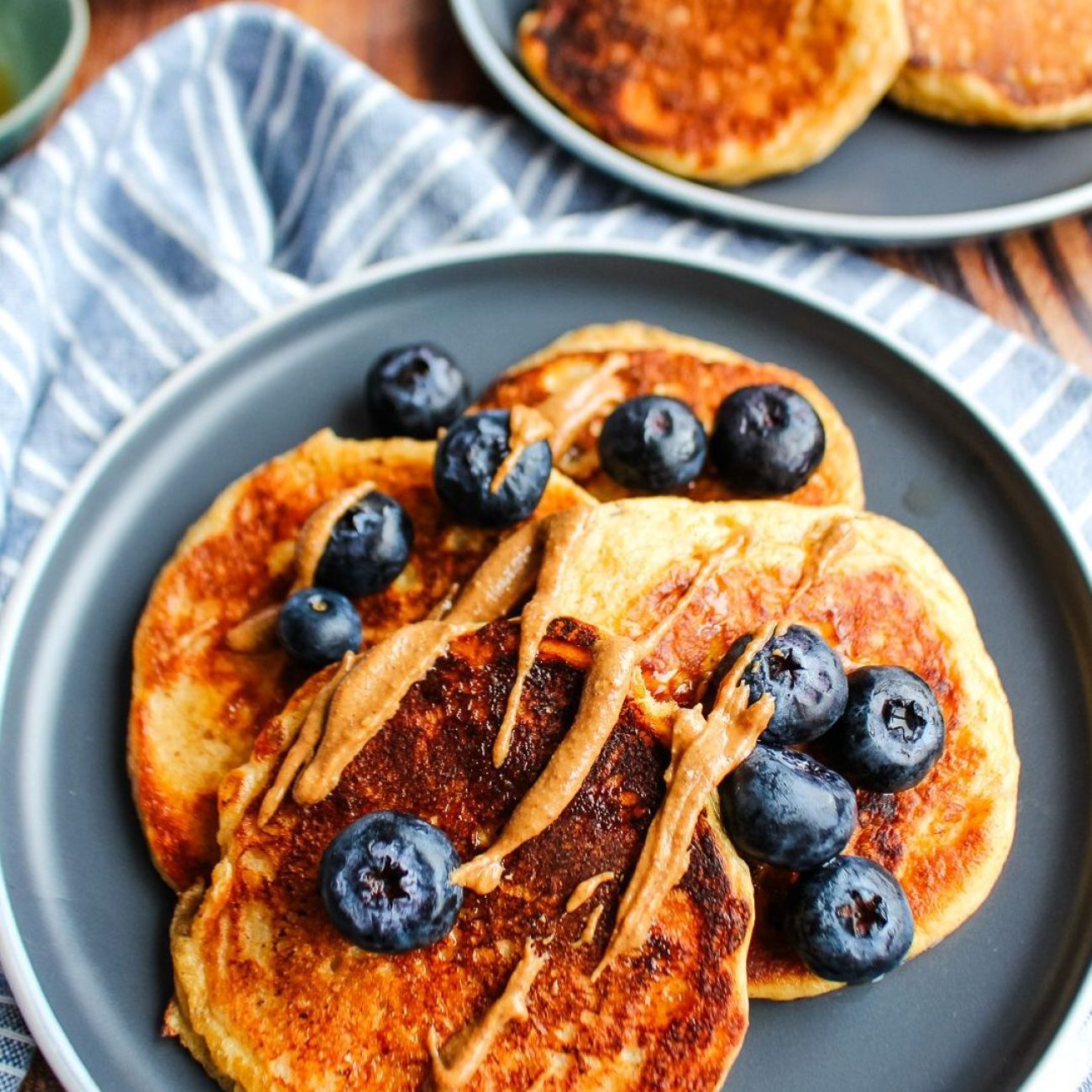 Puffy Pancake With Nutty Banana